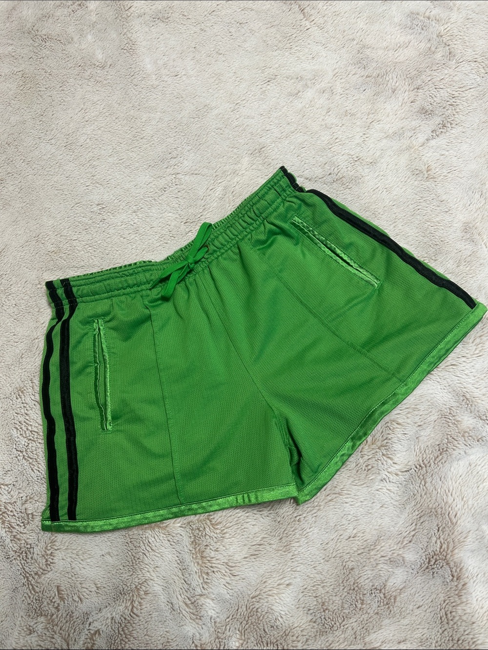 Shorts with side stripes